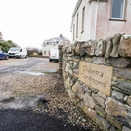 Fishermans Stunning Two Bedroom With Views Close To Town