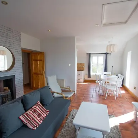 Fishermans Stunning Two Bedroom With Views Close To Town Bundoran