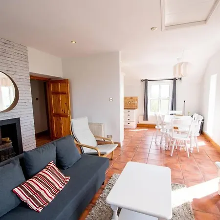 Fishermans Stunning Two Bedroom With Views Close To Town Semesterbostad