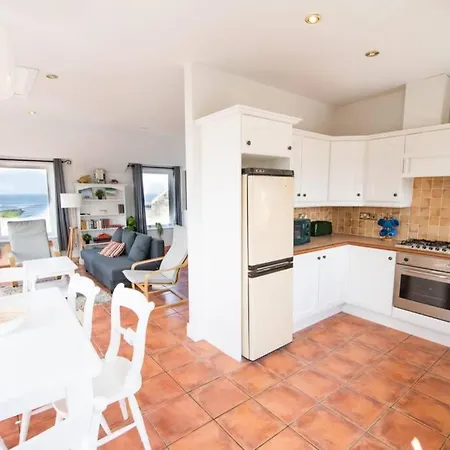 Vakantiehuis Fishermans Stunning Two Bedroom With Views Close To Town