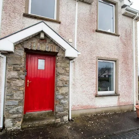 Fishermans Stunning Two Bedroom With Views Close To Town