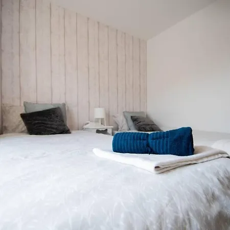 Prázdninový dům Fishermans Stunning Two Bedroom With Views Close To Town *