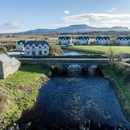 Fishermans Stunning Two Bedroom With Views Close To Town Bundoran
