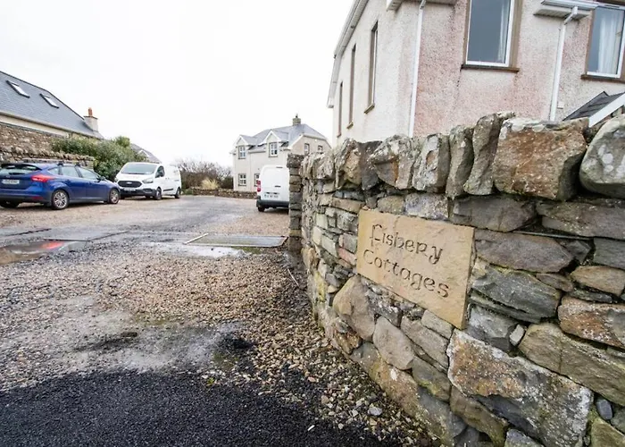 Fishermans Stunning Two Bedroom With Views Close To Town