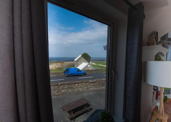 Fishermans Stunning Two Bedroom With Views Close To Town Prázdninový dům