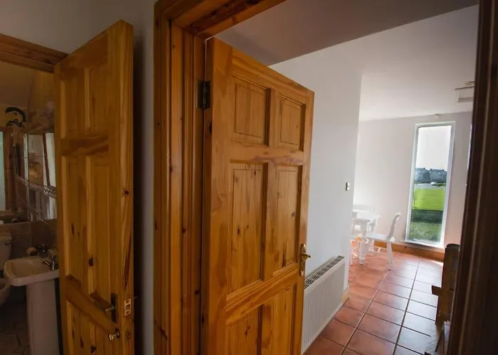 Prázdninový dům Fishermans Stunning Two Bedroom With Views Close To Town